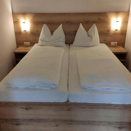 Hotel Reitzentrum Hausruckhof Ampflwang im Hausruckwald Экстерьер фото